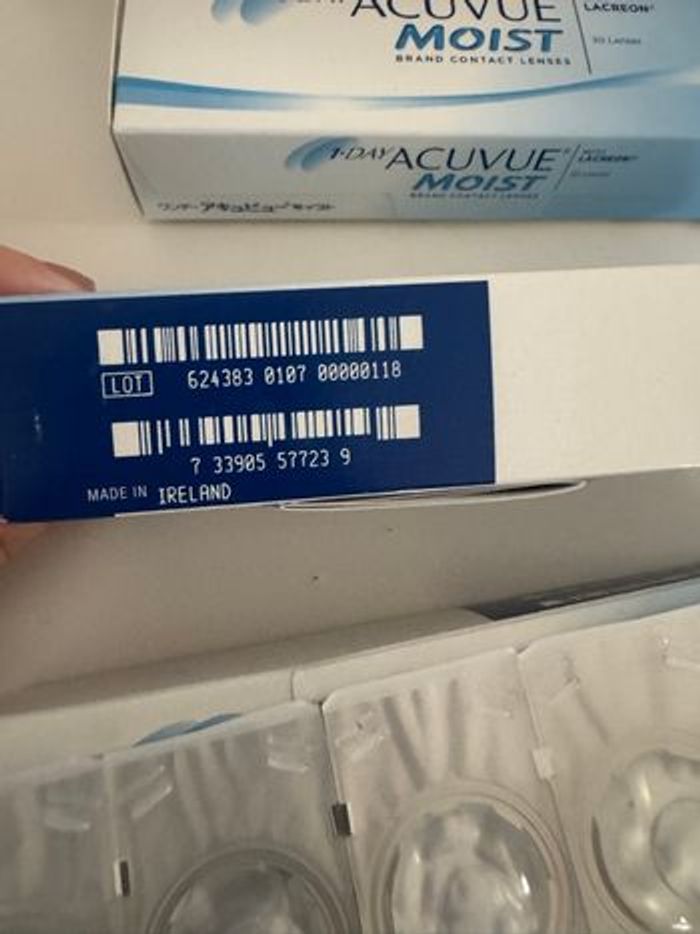 Lot boîte lentilles de contact - photo numéro 6