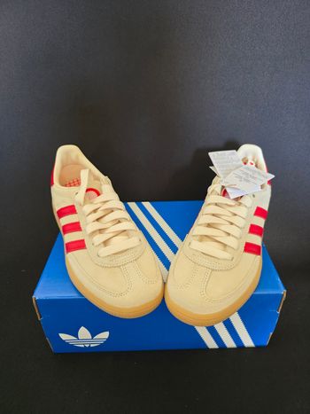 Adidas handball spezial "Valentine's day" T 39 1/3