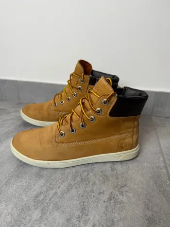 Bottines Timberland montantes taille 38 très bon état