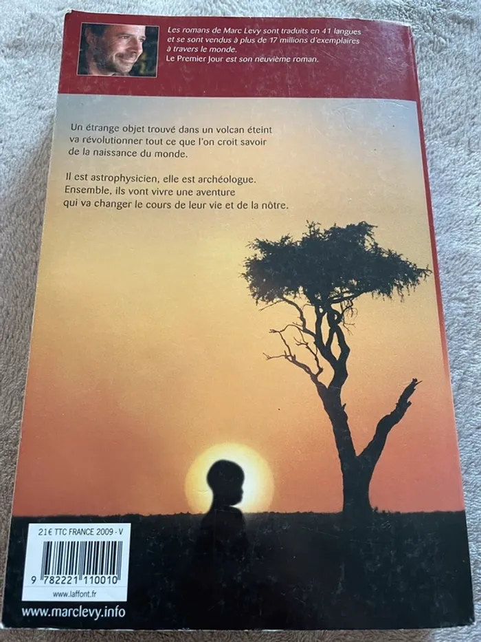 Livre le premier jour - photo numéro 2