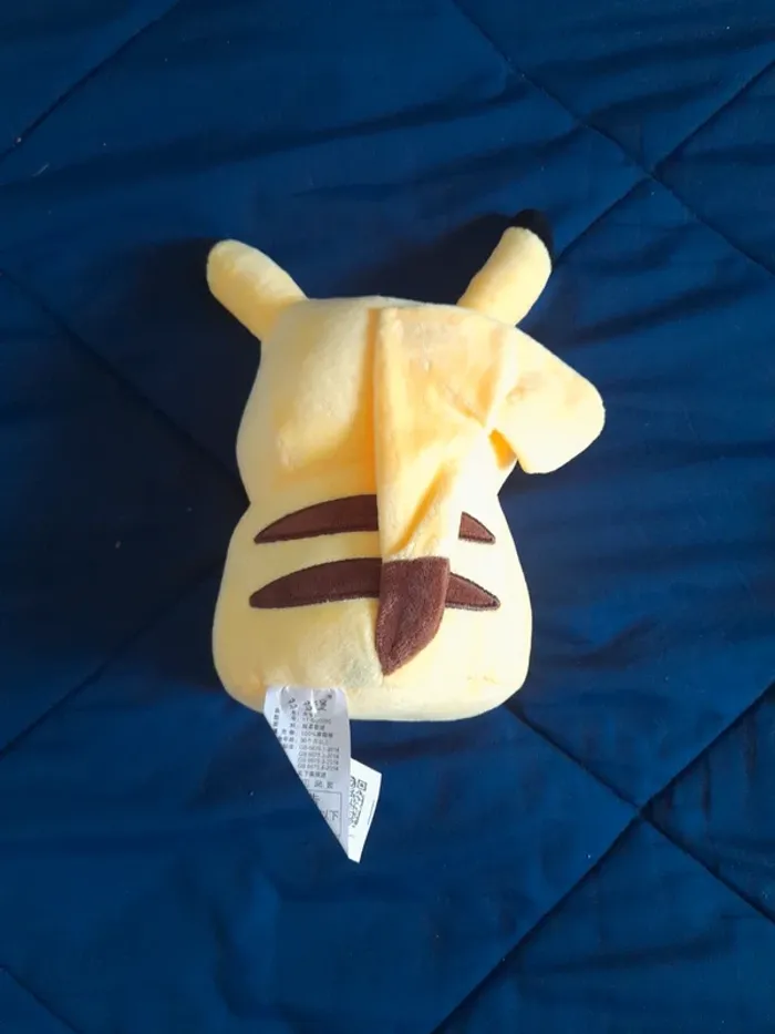 Peluche pikachu neuve - photo numéro 3