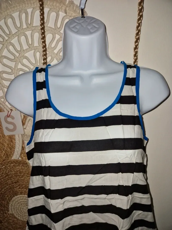 Tshirt 🚺 - photo numéro 2