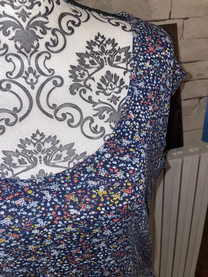 Haut grossesse bleu marine à fleurs - Taille L - Maternité - BE - photo numéro 2