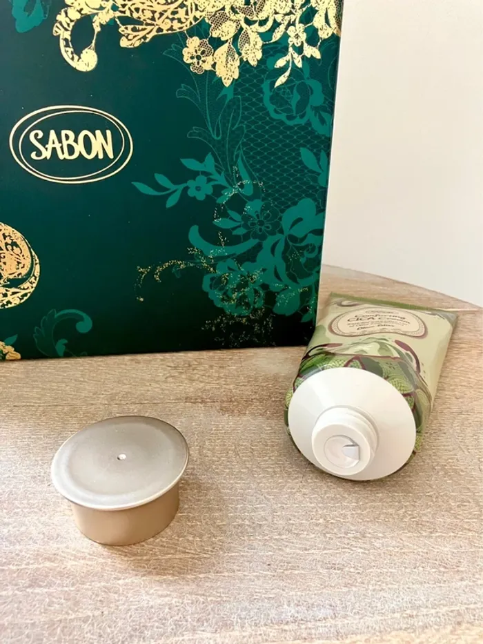 Coffret Rituel Corps Sabon Olive Bliss avec  crème, gommage, huile de douche - photo numéro 4