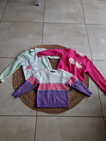 Lot de 3 pulls fille taille 4 ans