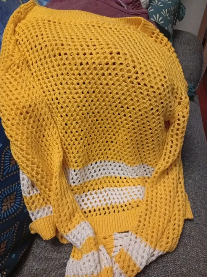 Pull ajouré jaune et blanc C&A