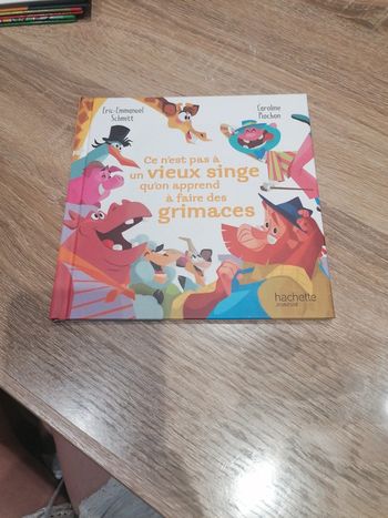 Livre Mac Donald Happy meal Ce n'est pas à un vieux singe qu'on apprend à faire des grimaces