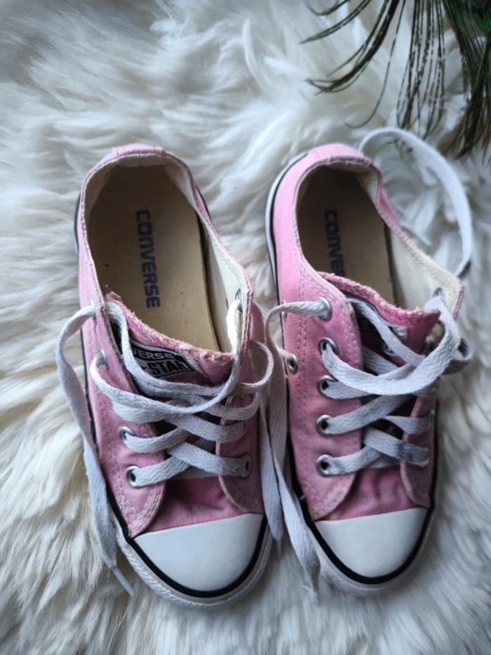 🩷 Jolie paire de Converse roses basses pointure 29 🩷 - photo numéro 5