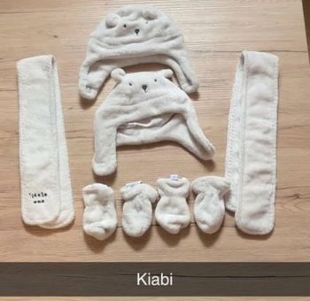 Lot de 2 bonnets + gants + écharpe - 49cm