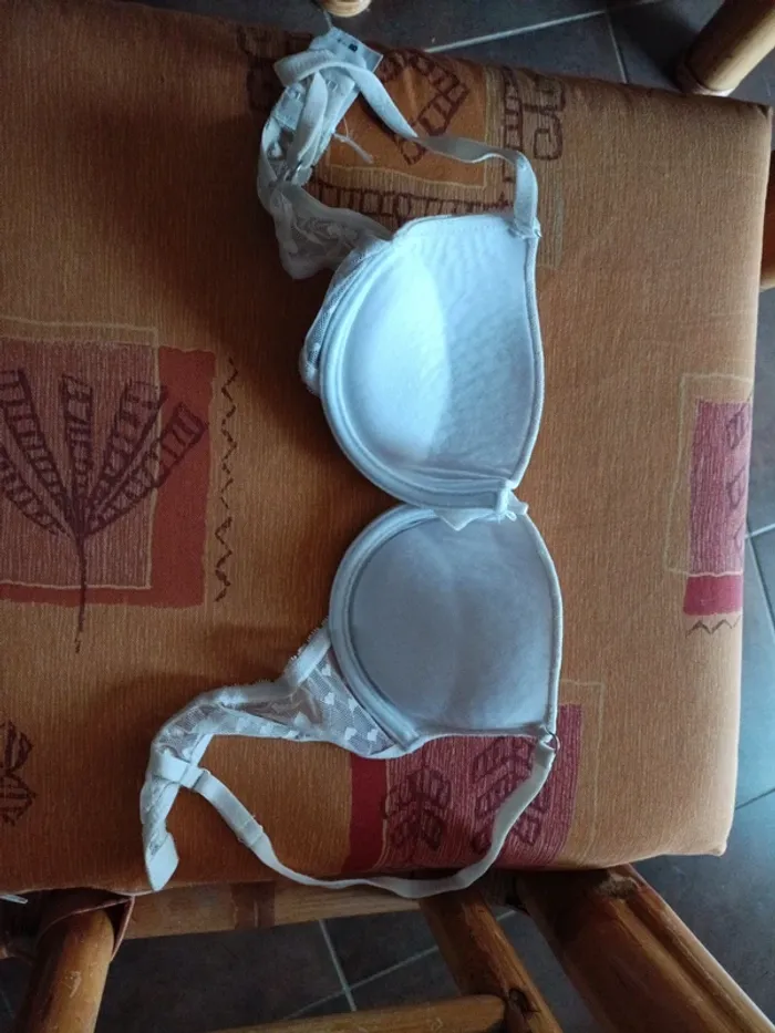 Soutien-gorge - photo numéro 2