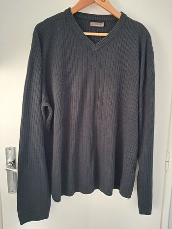 Pull unis noir taille XXL 