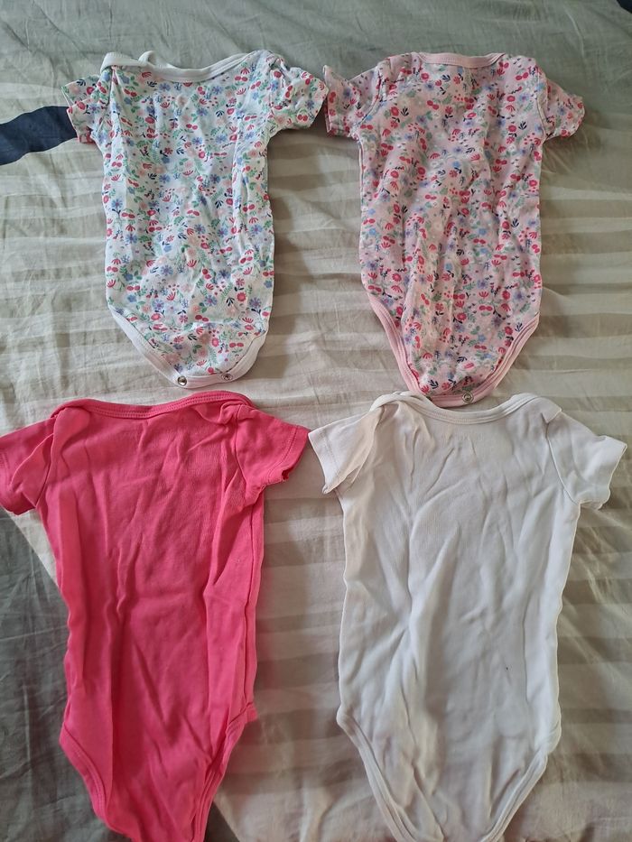 Lot de 4 bodies - photo numéro 2