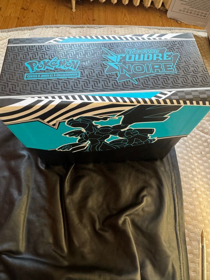 Coffret carte Pokémon à jouer et à collectionner - photo numéro 4