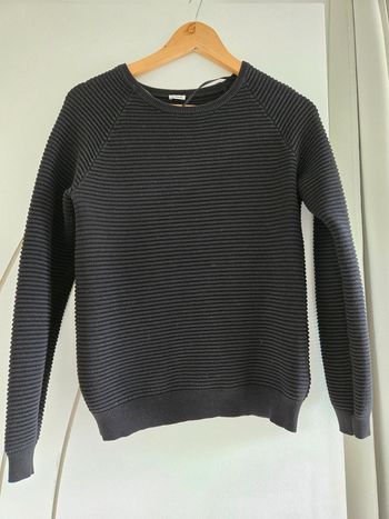 Pull noir
