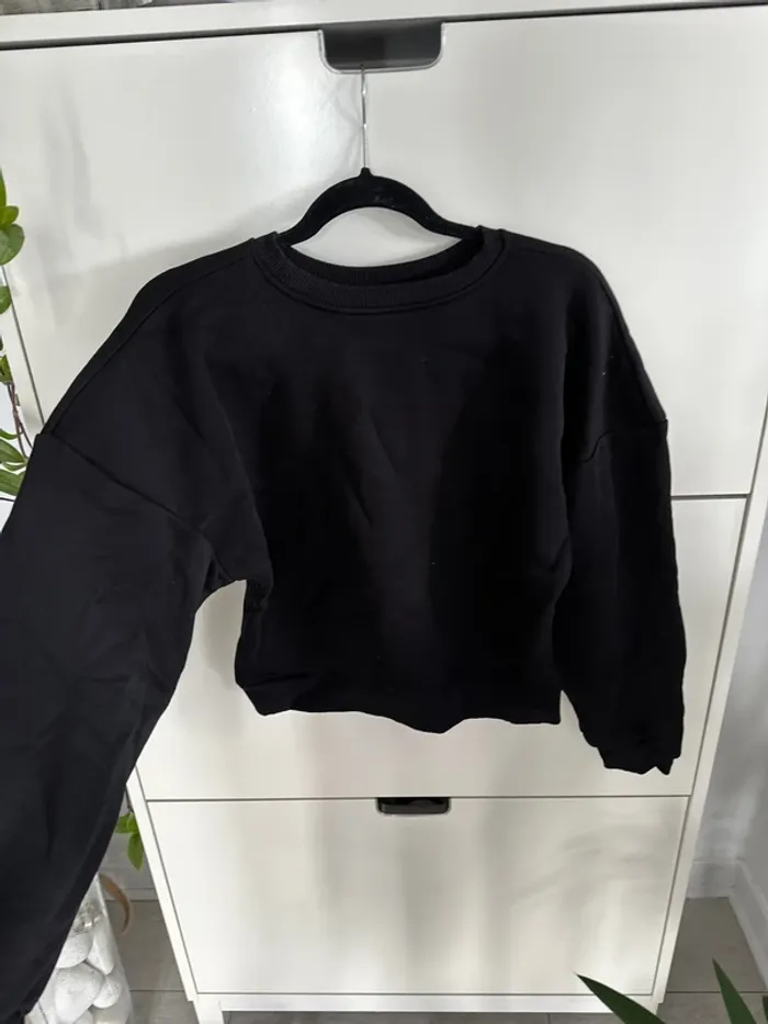Sweat noir basique - très bon état