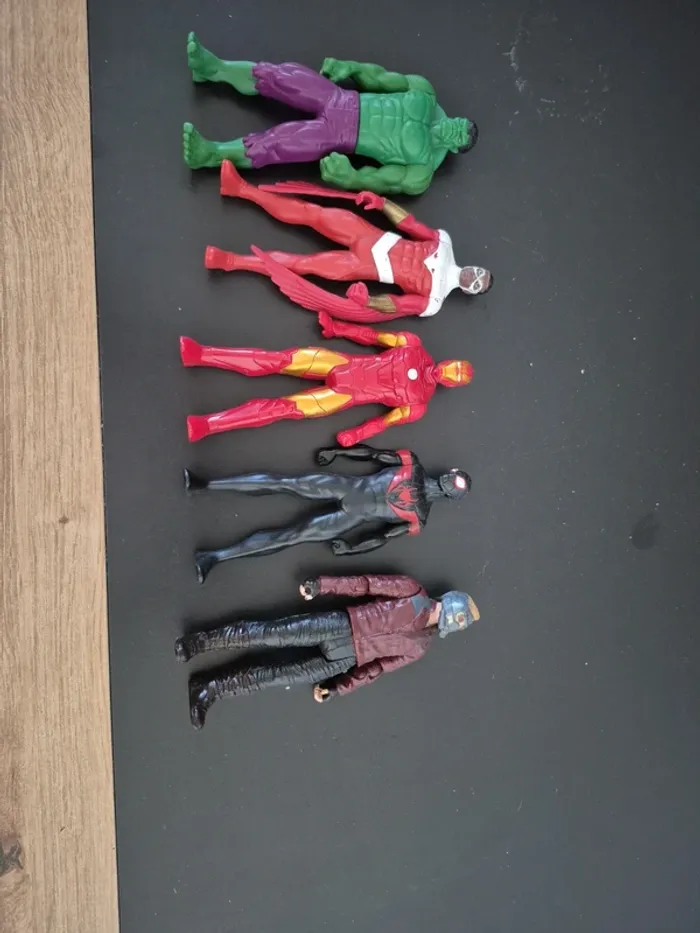 Lot mini figurines marvel