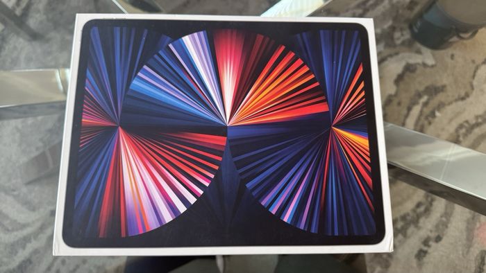 Apple iPad Pro 12,9 pouces (5e génération) Wi-Fi cellulaire 2 To gris sidéral - photo numéro 5