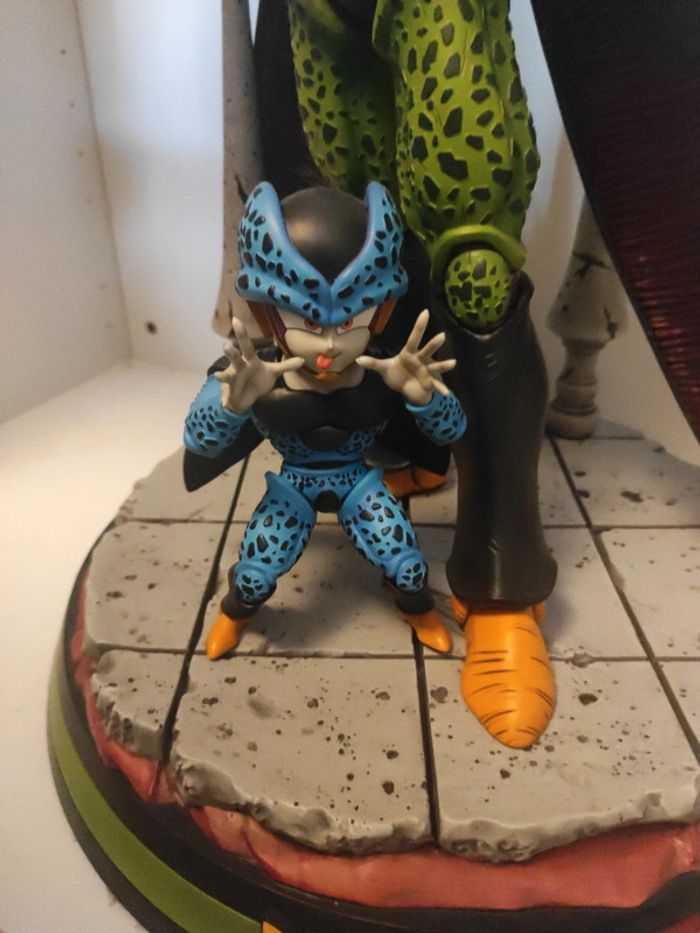 Figurine dragon ball cell et kid cell - photo numéro 2