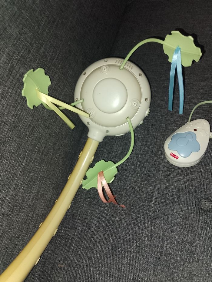 Mobile musical coloris vert Fisher Price, veilleuse avec télécommande - photo numéro 5