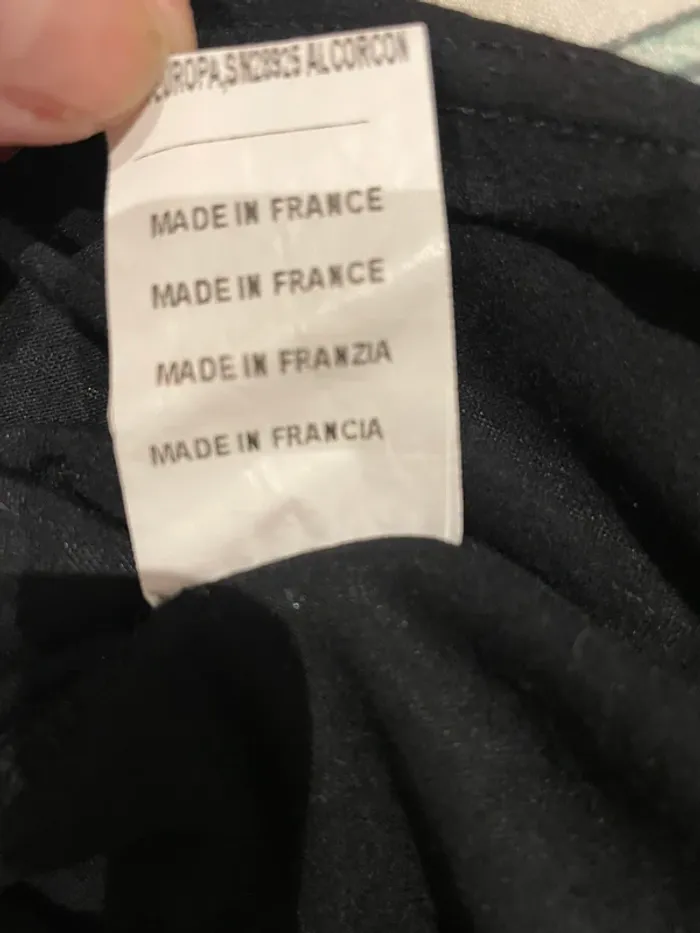 Jolie blouse noir taille 34 - XS  Naf Naf  en très bon état - photo numéro 5