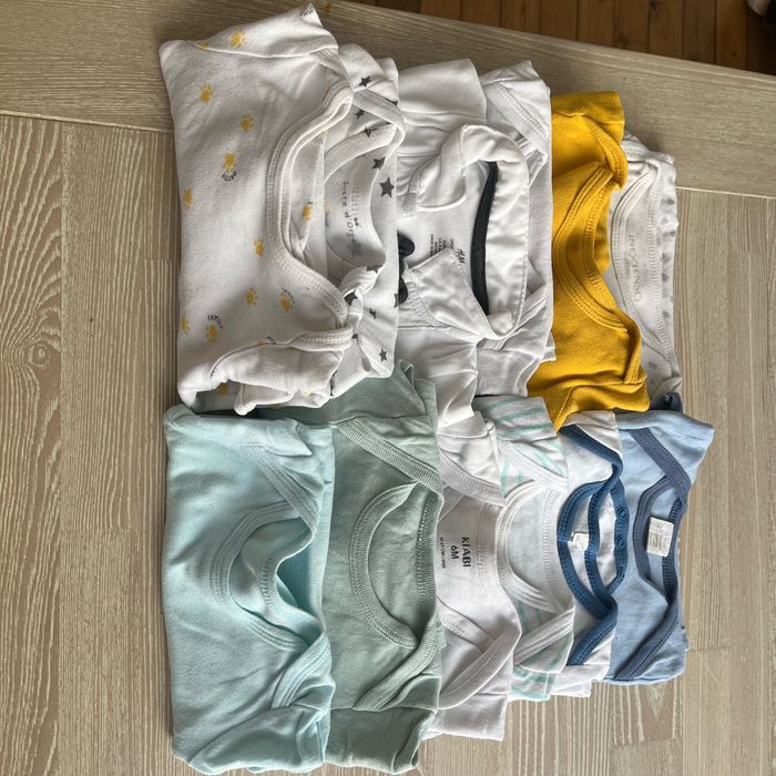 Lot de body  mixte 6 mois