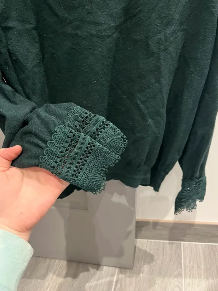 Pull vert sapin dentelle - photo numéro 2