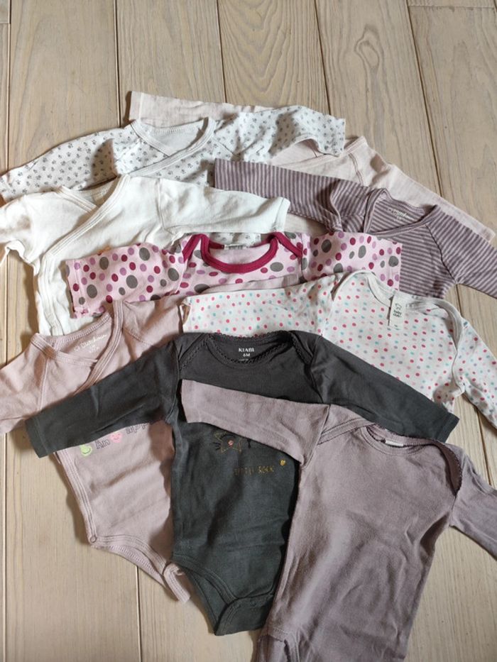 Lot bodies fille manches longues 6 mois