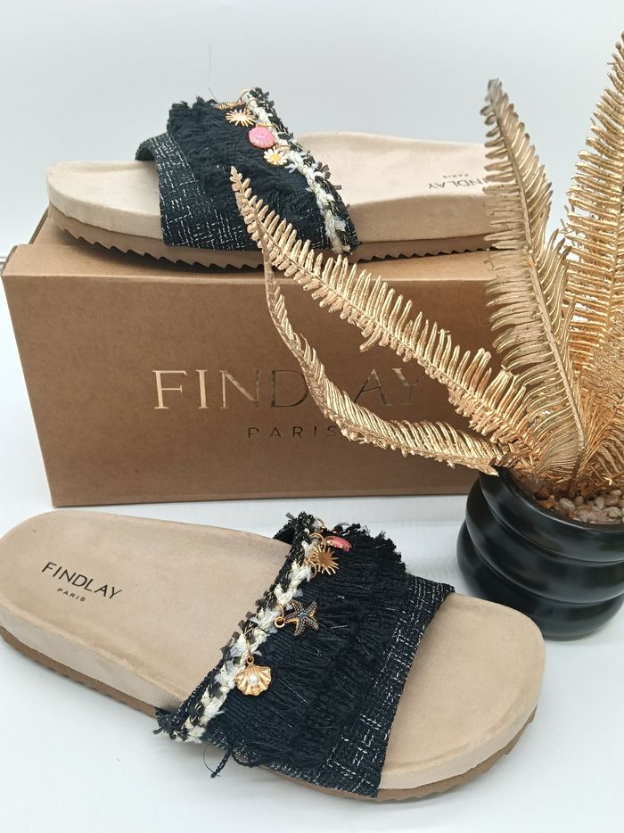 Claquettes neuve - photo numéro 1