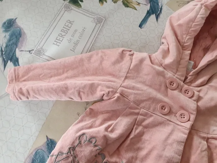 Manteau à capuche 12 mois winnie l ourson - photo numéro 2