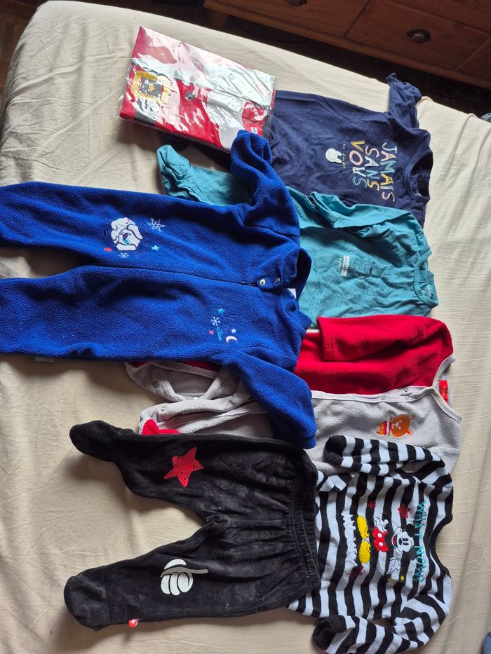 Lot de 45 vêtements 6mois garçon - photo numéro 7