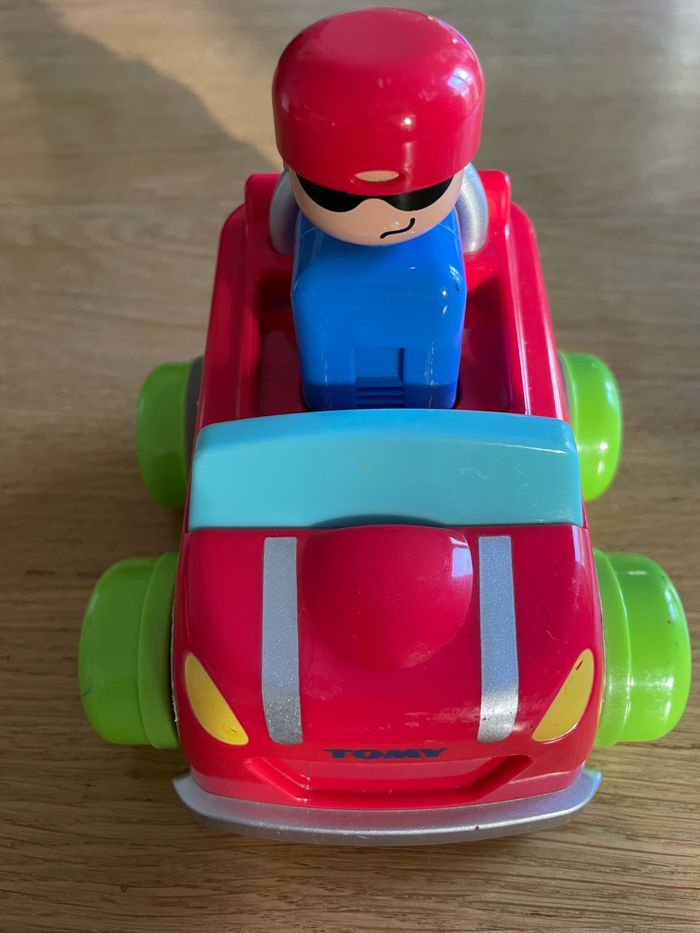 Voiture Tomy - photo numéro 3