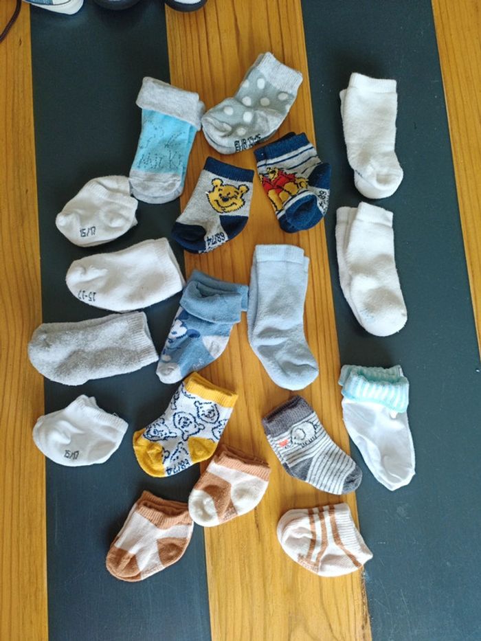 Lot 18 paires de chaussettes naissance à 1 an