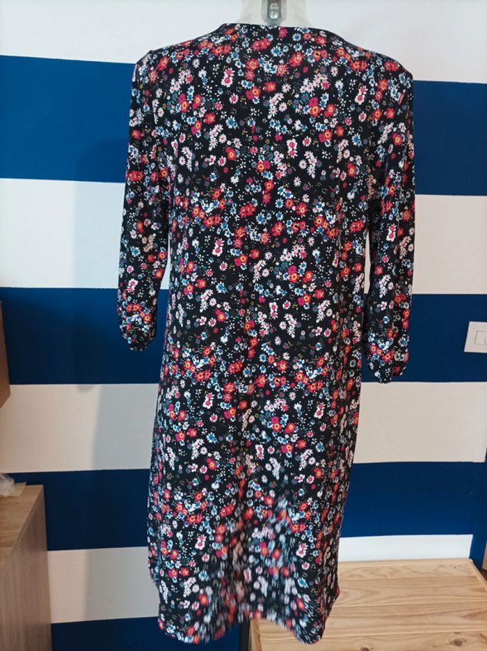 Robe noire fleurie manches 3/4 femme taille 42 - photo numéro 3