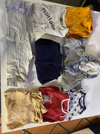Lot  de  8 vêtement bb taille  36 mois  plusieurs marques