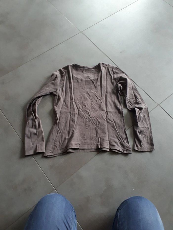 Tee-shirt manches longues Ikks 10 ans offert dans un lot - photo numéro 4