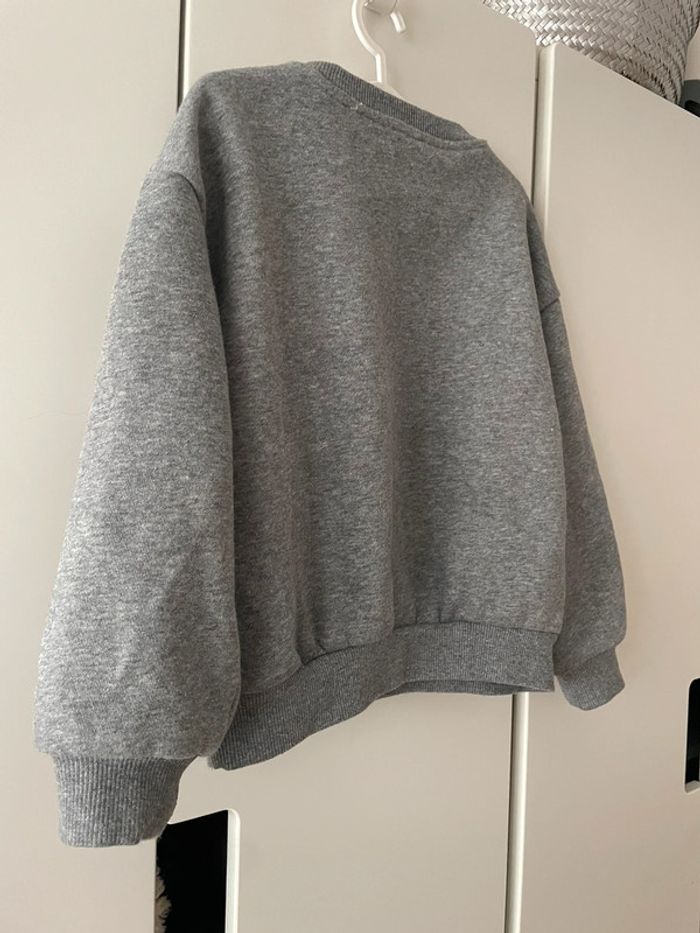 Sweat pull gris paillette 5 ans kiabi - photo numéro 3