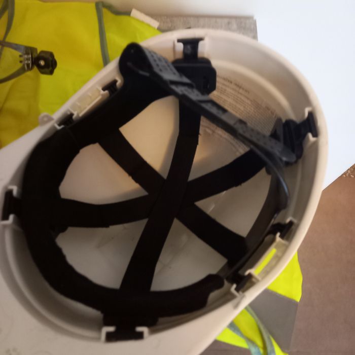 Casque de chantier + lunettes de protection avec led - photo numéro 3