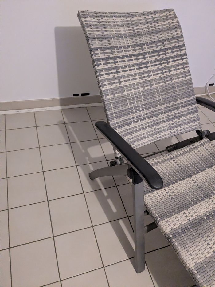 Chaise longue pliable avec matelas - photo numéro 3