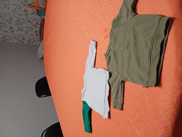 4 sweats garçons Taille 3 mois - photo numéro 5