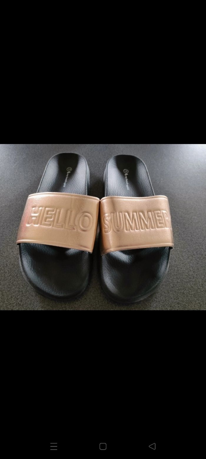 Mules plates neuves