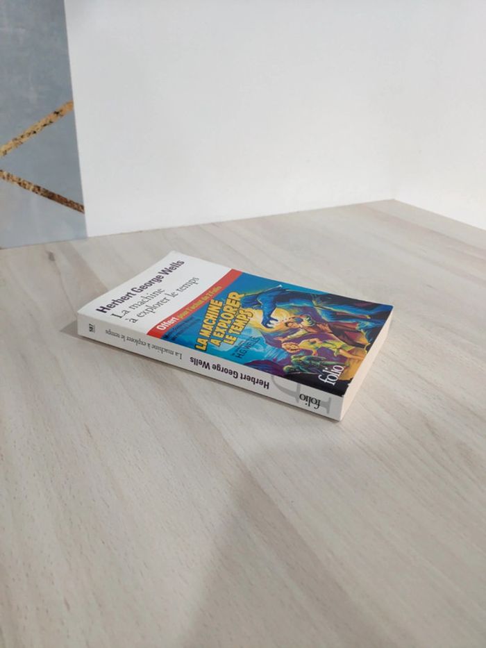 Livre la machine à explorer le temps Wells suivi de l'île du docteur Moreau - photo numéro 2