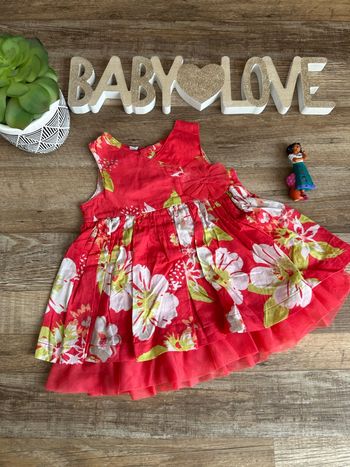 - Robe   - 3 mois - Très bon état