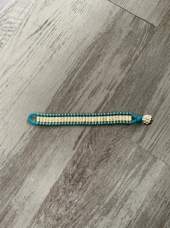 Bracelet doré et turquoise