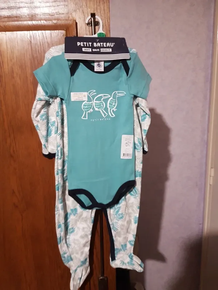 Ensemble petit bateau 12 mois
