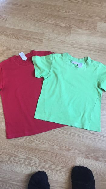 Lot 2 tee shirts 5 ans