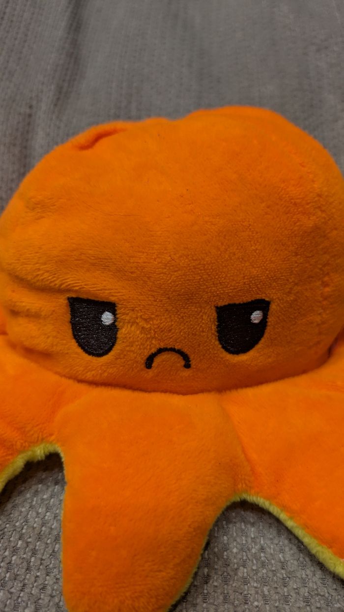🐙 Peluche Pieuvre Réversible - Jaune & Orange (Humeur) 🐙 - photo numéro 3