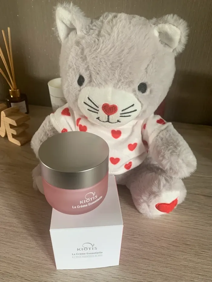 La crème essentielle nouveau packaging