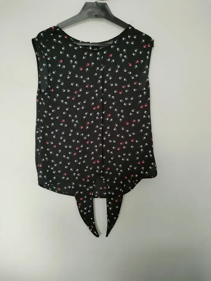 Blouse sans manche Taille 36 noire Yessica