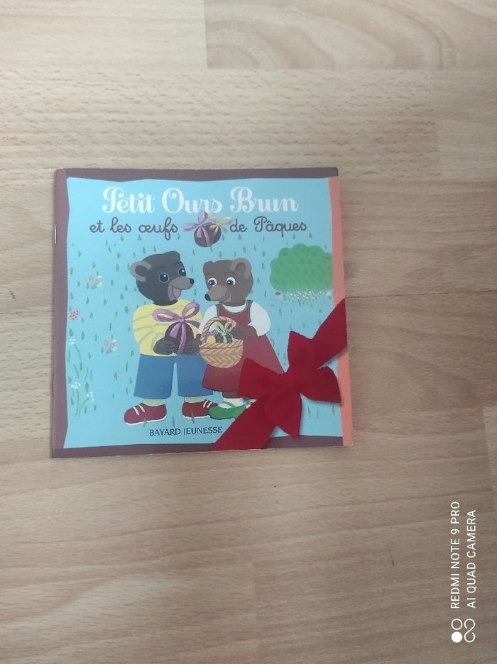 Livre petit ours brun et les oeufs de pâques