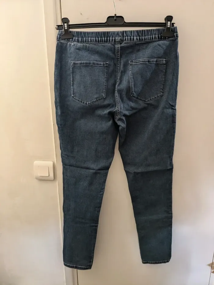 Pantalon Kiabi Eco-conception jeans T42 - photo numéro 2